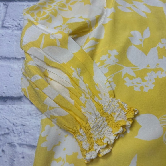 Talbots Yellow and White Floral Long Sleeve Blouse. Size Large. - Picture 4 of 9